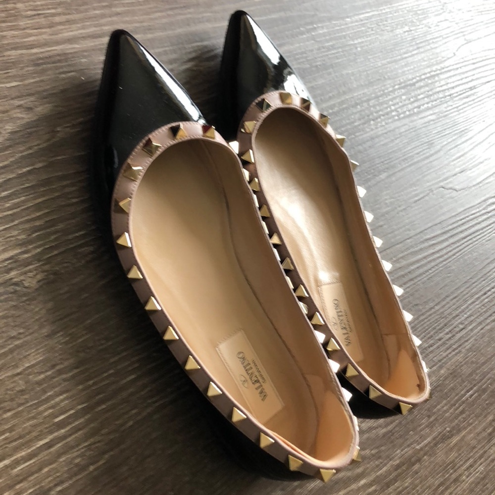 Valentino  Garavani rockstud black patent shoes - Picture 3 of 5